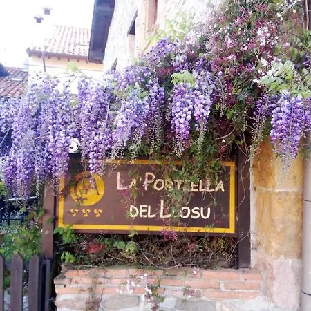 منزل ريفي La Portiella Del Llosu Pandiello
